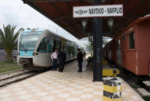 Σε ποιο στάδιο βρίσκεται η επαναλειτουργία του τραίνου προς Άργος και Ναύπλιο;