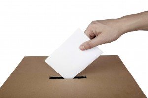 Νέος εκλογικός νόμος: Τι αλλάζει στην τοπική αυτοδιοίκηση - Πενταετής θητεία και εκλογή με 43%