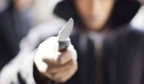 Ναύπλιο: Τσίμπησαν 21χρονο γιατί είχε πάνω του μαχαίρι