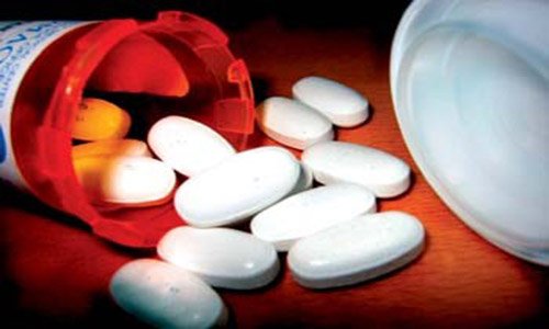 Κόρινθος: Του φόρεσαν χειροπέδες για 8 ναρκωτικά χάπια