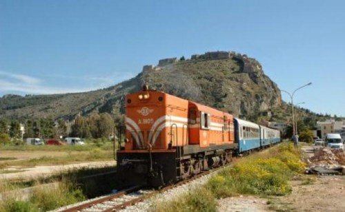 «Σιδηροδρομική» εκδρομή χωρίς τρένο στο Ναύπλιο