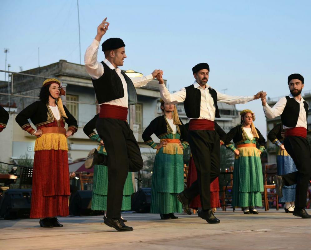 Άργος: Χοροί από όλη την Ελλάδα στην πλατεία του Αγίου Πέτρου