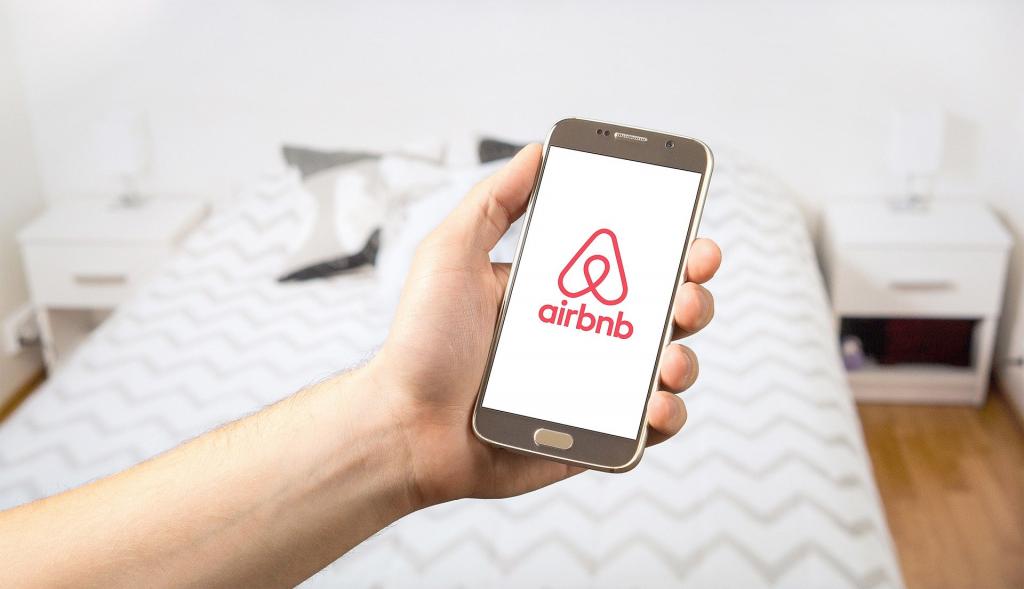 ΑΑΔΕ: Στο στόχαστρο και πάλι τα μαύρα εισοδήματα από Airbnb