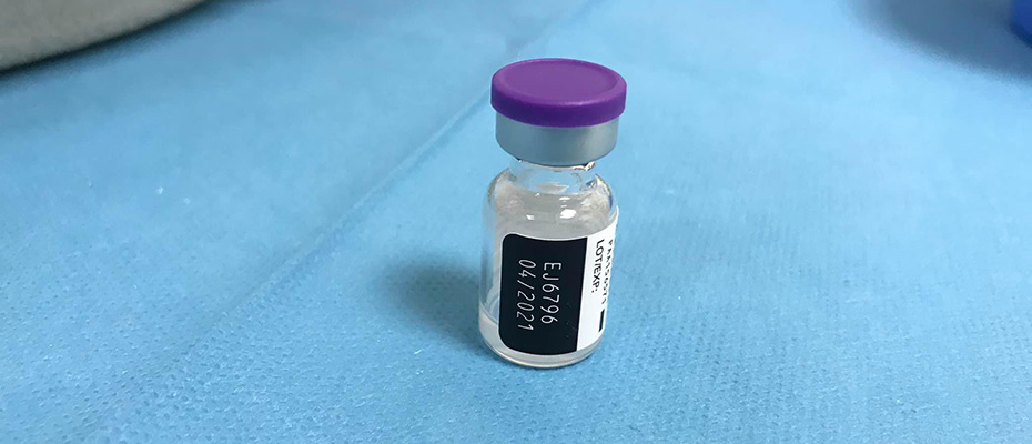 Εμβόλιο κορωνοϊού στο Πανεπιστημιακό Νοσοκομείο του Ρίου