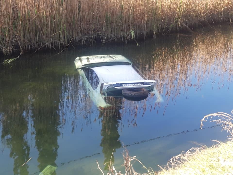 Φωτογραφίες: Το αυτοκίνητο του Κολεβέντη μέσα στο ποτάμι