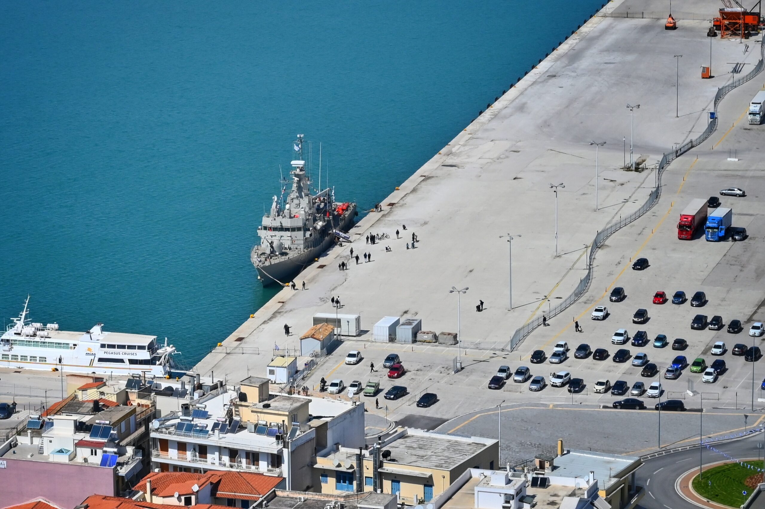 Ναύπλιο: 25η Μαρτίου με βόλτες στο λιμάνι δίπλα στο Πολεμικό (Εικόνες)