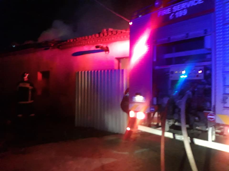 Γλύτωσαν από τις φλόγες στη Δαλαμανάρα αλλά το σπίτι κάηκε ολοσχερώς