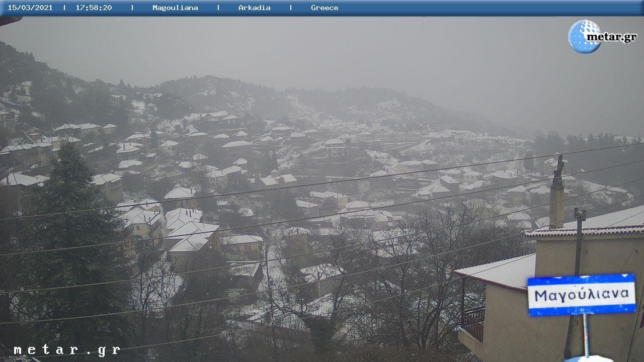 Καθαρά Δευτέρα με χιόνια στο ψηλότερο κατοικημένο χωριό στην Πελοπόννησο