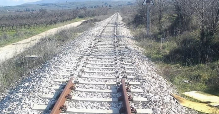 ΠεΣυΠ: Καταστρέφεται η σιδηροδρομική γραμμή Καλαμάτα – Μεσσήνη