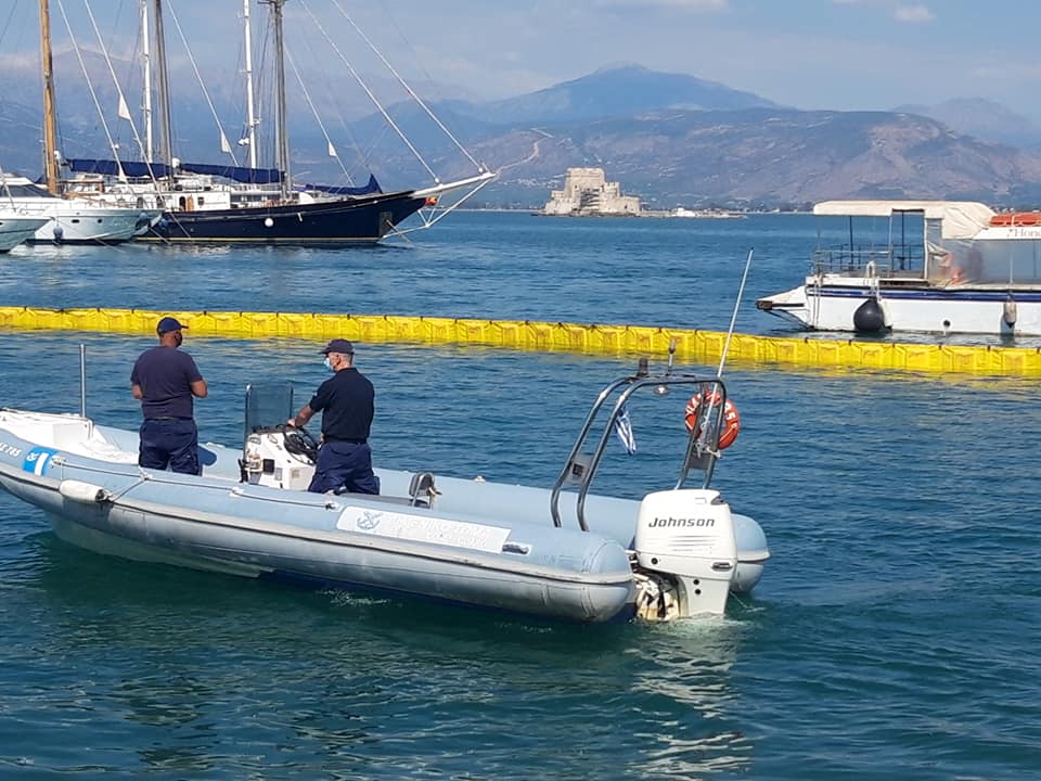 Ναύπλιο: Σενάριο με διαρροή καυσίμων από κρουαζιερόπλοιο που προσέκρουσε στην προβλήτα