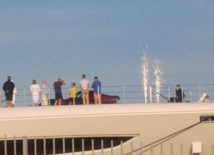Ναύπλιο: Πάρτι γενεθλίων σε πλωτό παλάτι με δώρο μία Corvette!