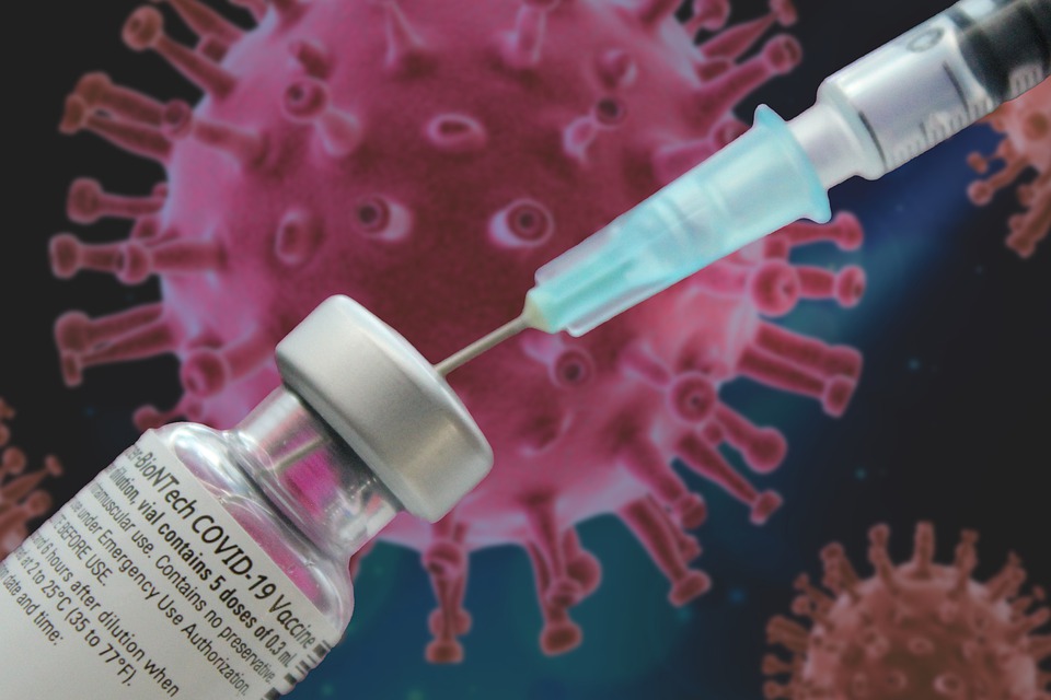 Έκτακτη ενημέρωση από τον ΕΟΦ: Μεγάλη προσοχή αν εμβολιαστείτε με AstraZeneca