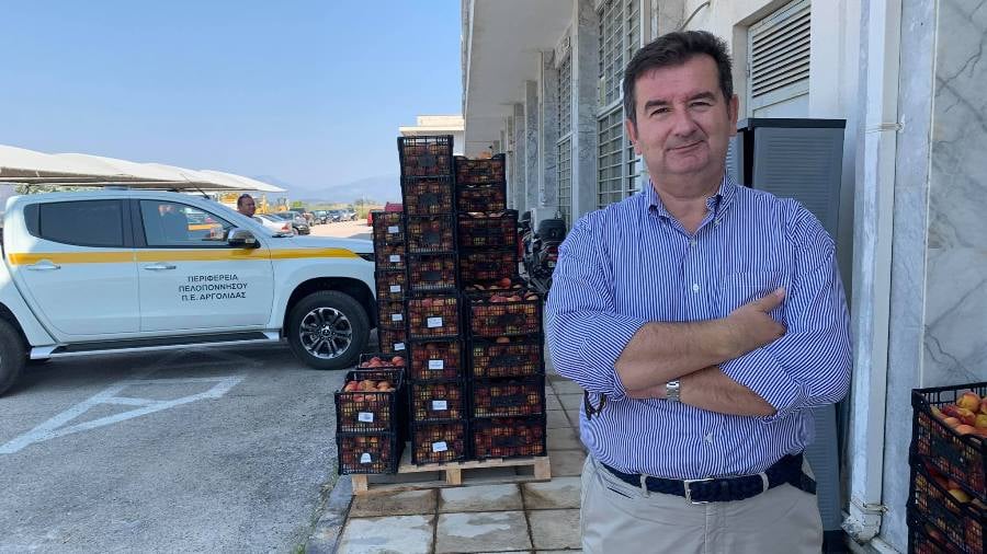 11,5 τόνοι ροδάκινα από Ναουσα σε κοινωνικές δομές στην Αργολίδα