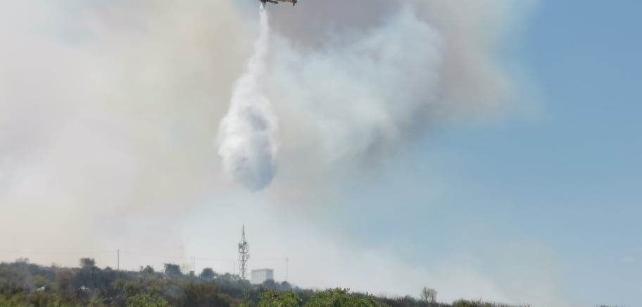 Πυρκαγιά στο Αραχναίο 25.07.2021