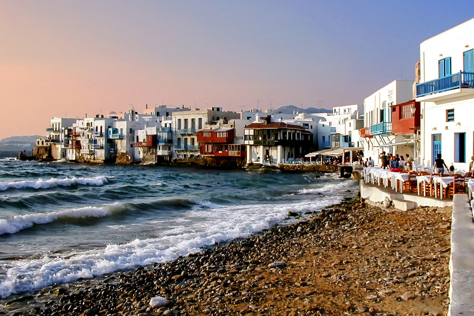 Κρήτη, Σαντορίνη, Νιο: Ποια νησιά βαδίζουν στα χνάρια της Μυκόνου