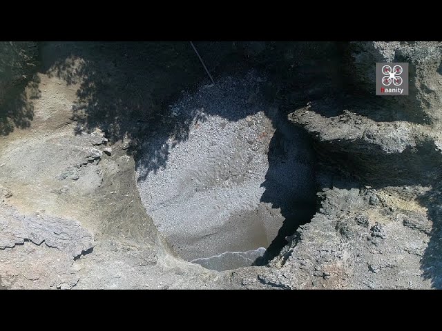 Μοναδικό φαινόμενο: Δείτε την παραλία της Ελλάδας που βρίσκεται μέσα σε κρατήρα