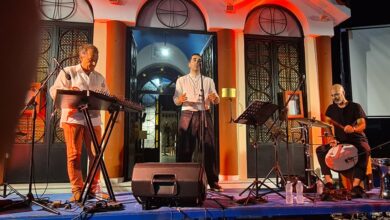Τελευταία εκδήλωση Μικρασιάτικα 2021 στη Νέα Κίο: προβλήθηκε το βίντεο «Σμύρνη, η μούσα της Ιωνίας» και στη συνέχεια ο Ζαχαρίας Καρούνης τραγούδησε αγαπημένα τραγούδια