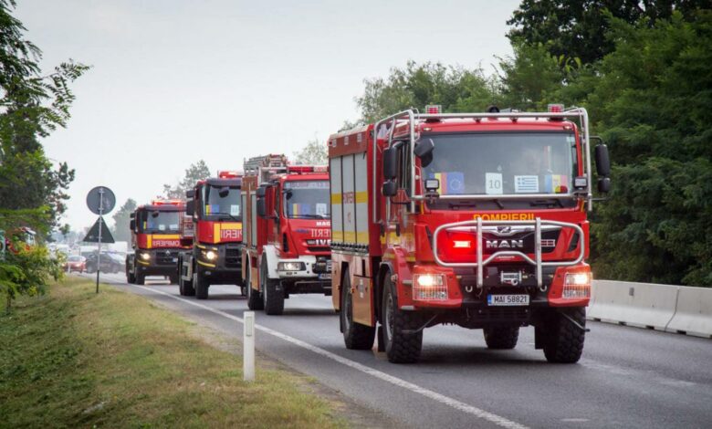 Το κομβόι της ρουμανικής πυροσβεστικής που έφθασε στην Ελλάδα για να βοηθήσει στην κατάσβεση των πυρκαγιών έκλεψε τις εντυπώσει