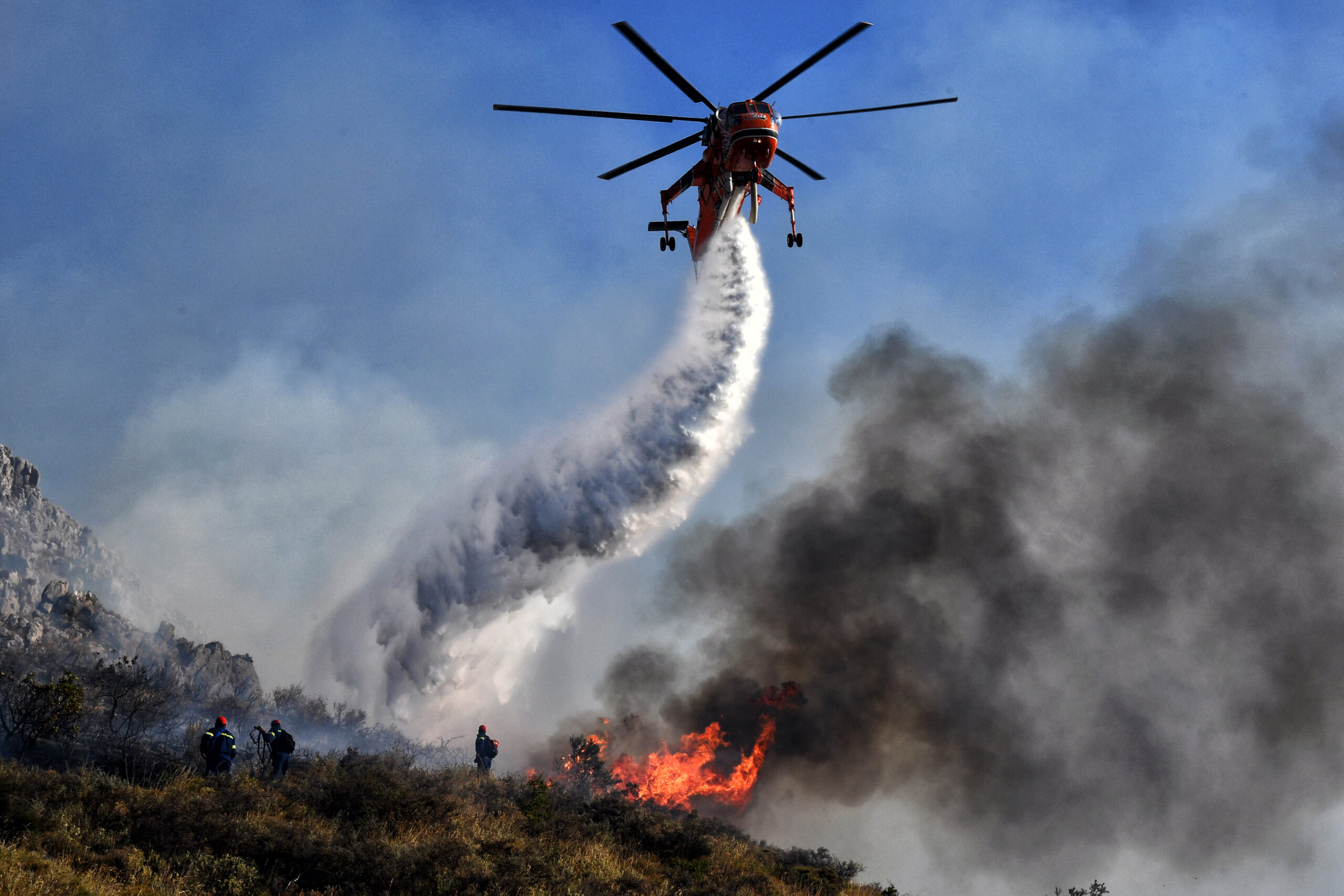 Νέες φωτιές στην Πελοπόννησο: Μάχη με τις φλόγες σε Ηλεία και Ξυλόκαστρο