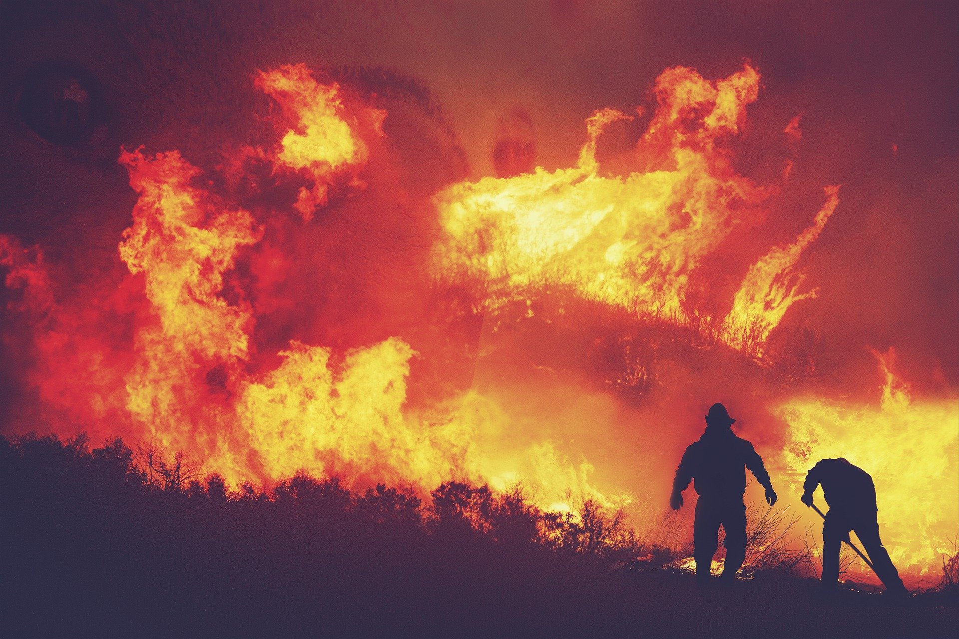 Μεσσηνία: Μάχη με τις φλόγες στην Μέλπεια