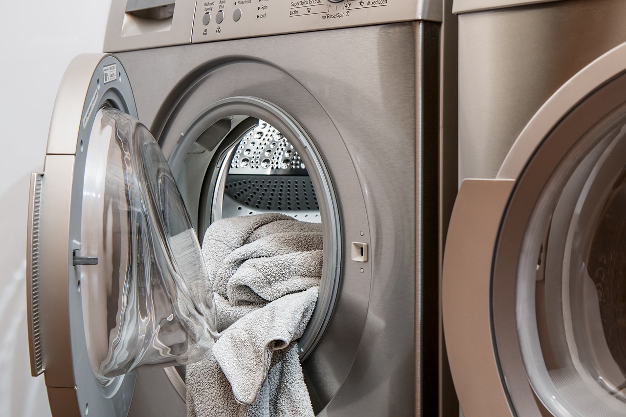 Καλαμάτα: Βρήκαν τρόπο να πλύνουν τα ρούχα χωρίς να πληρώσουν, αλλά τους έπιασαν