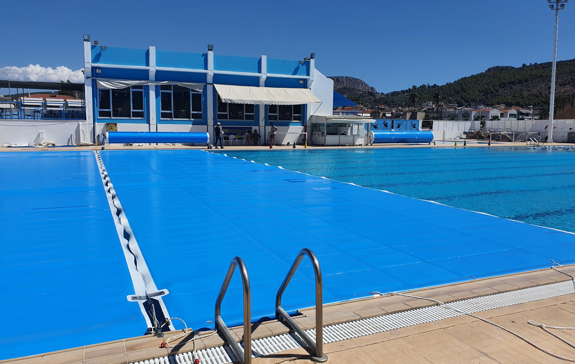Ναύπλιο: Ξεκινά η χρήση του μονωτικού καλύμματος στο κολυμβητήριο