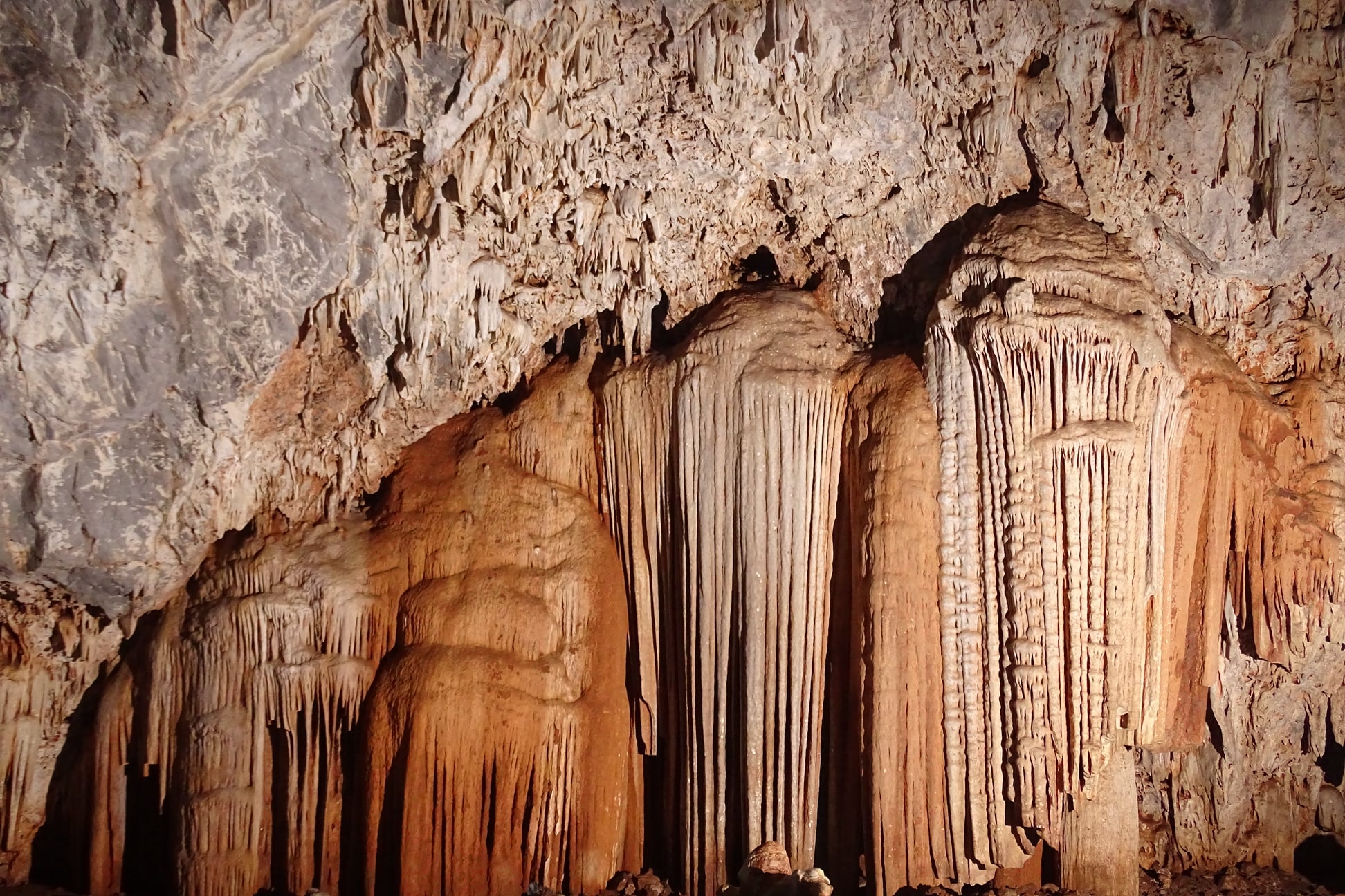 Ένα άγνωστο αλλά πανέμορφο σπήλαιο της Αργολίδας για τολμηρούς