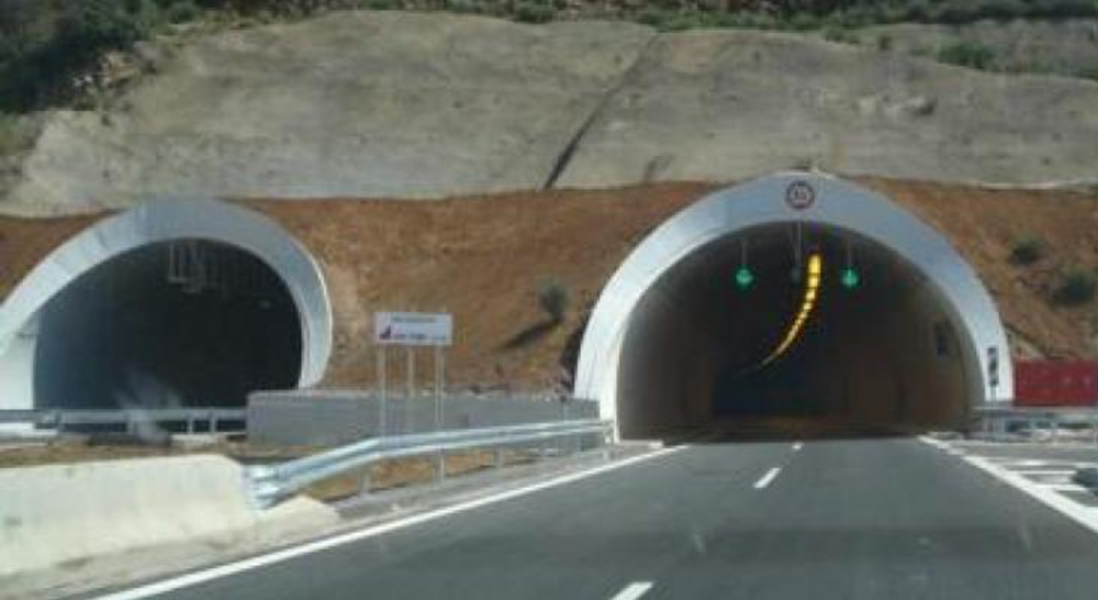 Προσοχή στον αυτοκινητόδρομο Κόρινθος – Τρίπολη – Καλαμάτα. Τι αλλάζει στη σήραγγα Αρτεμισίου