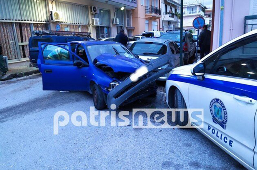 Απίστευτο τροχαίο στην Αμαλιάδα: Εμβόλισε όχημα του ΔΕΔΔΗΕ και προσέκρουσε σε 5 περιπολικά