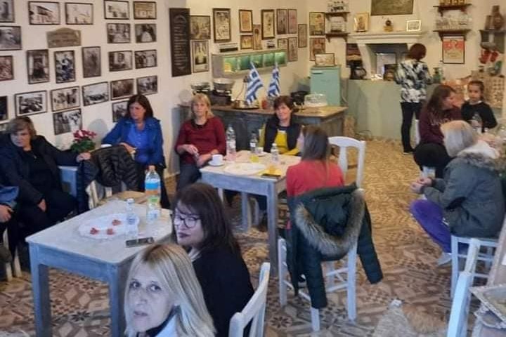 Πελοπόννησος: Ένα καφενείο αποκλειστικά για γυναίκες