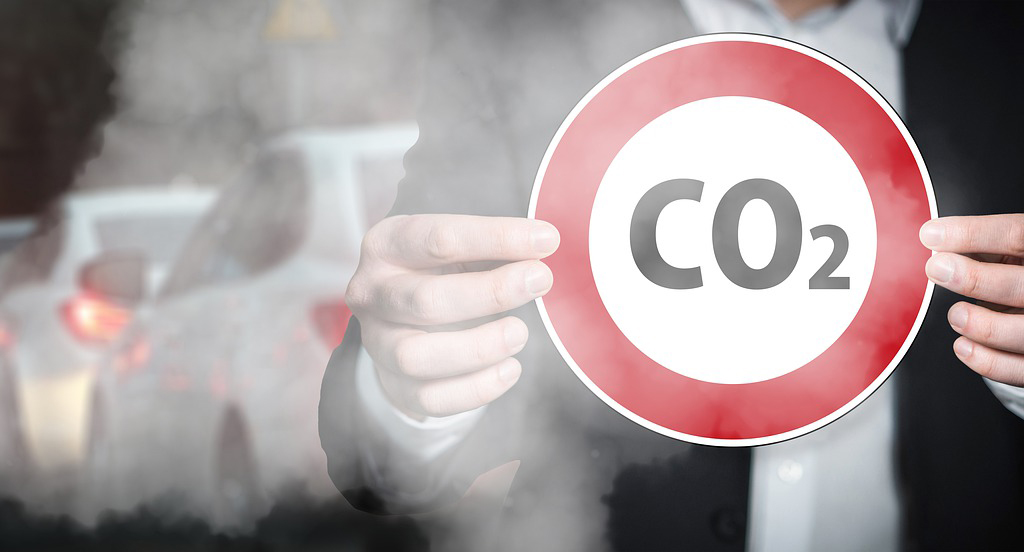 Έρευνα: Πώς συνδέεται η ατμοσφαιρική ρύπανση με τον κορωνοϊό