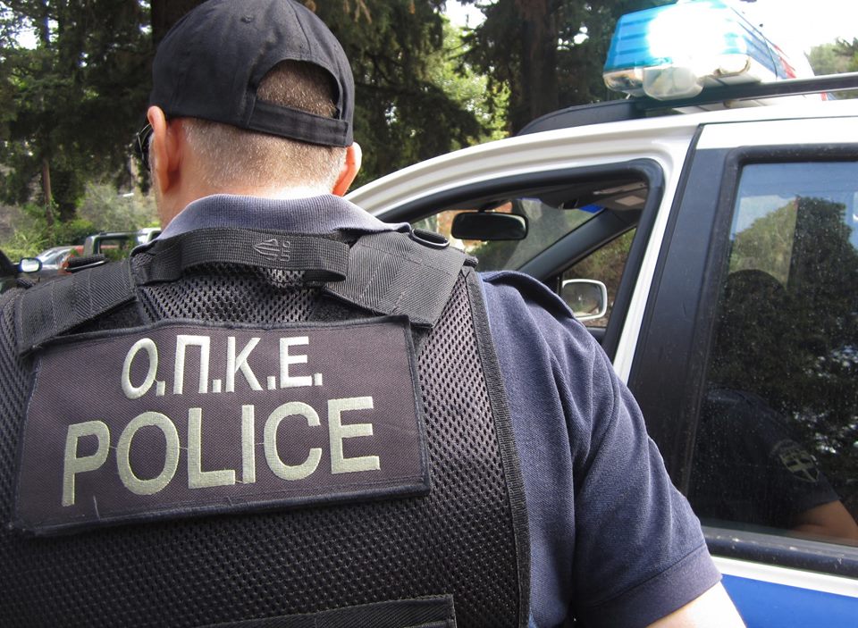 Πελοπόννησος: Εκτεταμένη αστυνομική επιχείρηση με 100 συλλήψεις και 152 προσαγωγές στην Περιφέρεια