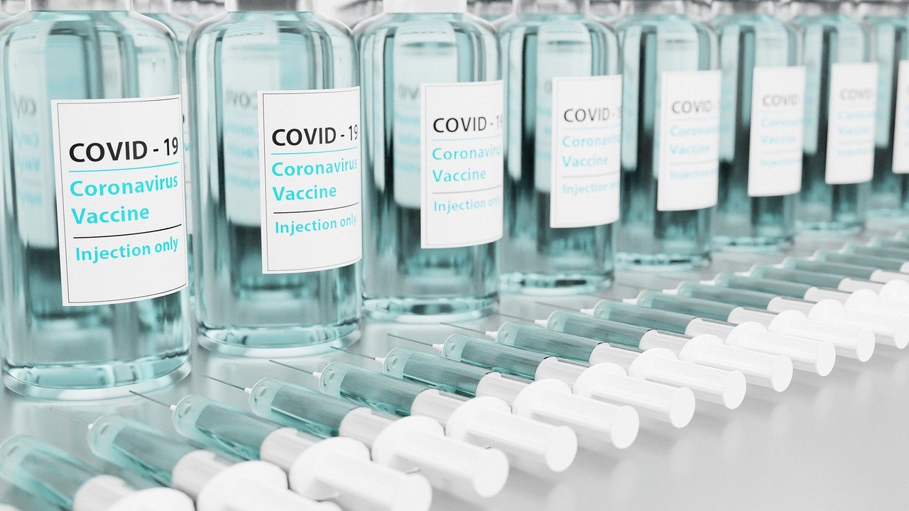 Κορωνοϊός: Άνοιξε η πλατφόρμα για την 4η δόση εμβολίου