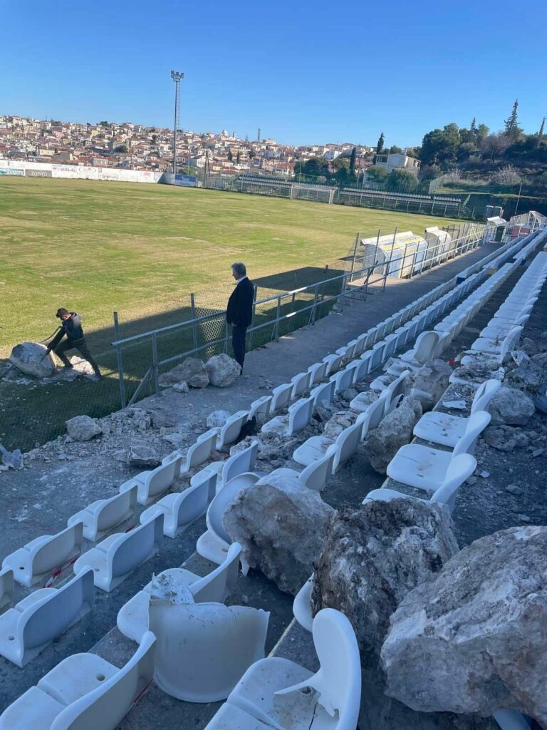 Πτώση βράχων στο γήπεδο Κρανιδίου