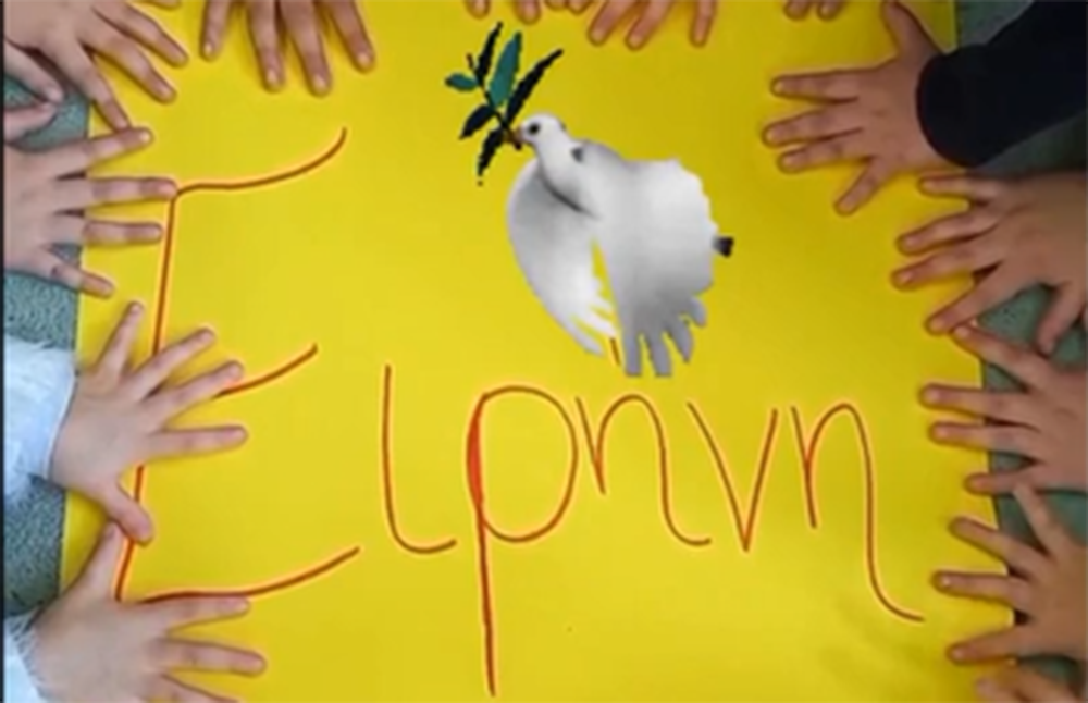 Πελοπόννησος: Νήπια στέλνουν το δικό τους μήνυμα κατά του πολέμου στην Ουκρανία (Βίντεο)
