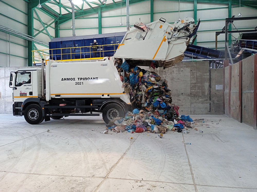 Σκουπίδια: Γκρινιάζει η Τρίπολη για την Παλαιόχουνη και ο Νίκας ζητά να οριστικοποιηθεί το χρονοδιάγραμμα