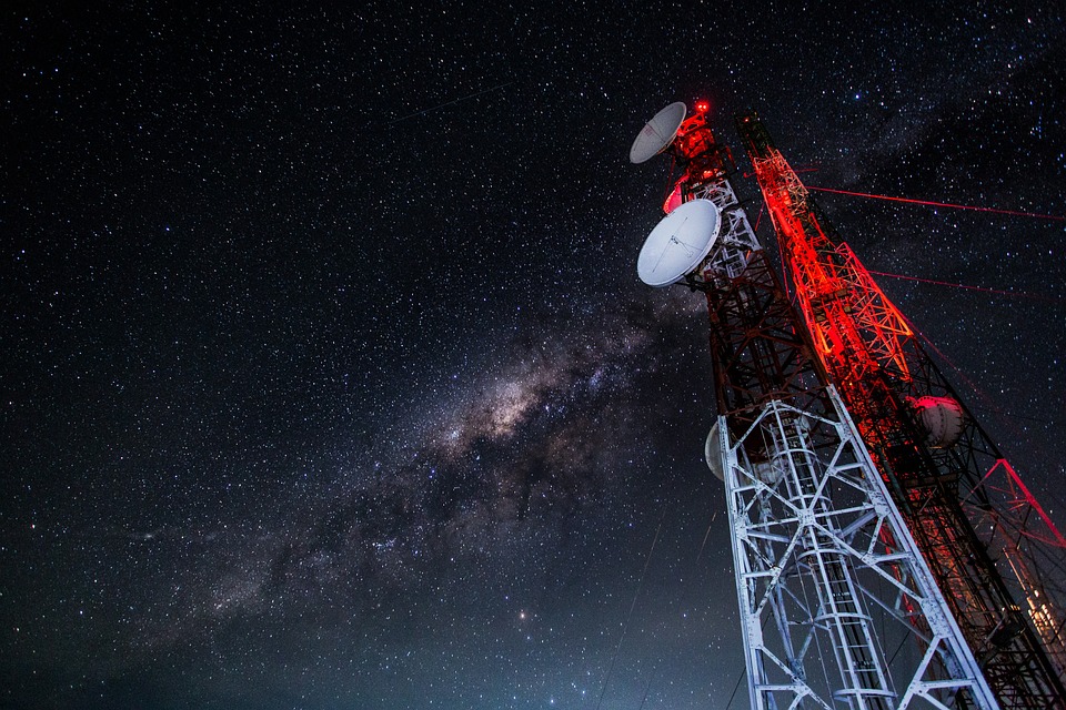 Δορυφόροι μεταδίδουν δεδομένα με λέιζερ σε νέο σταθμό λήψης δεδομένων στη Νεμέα