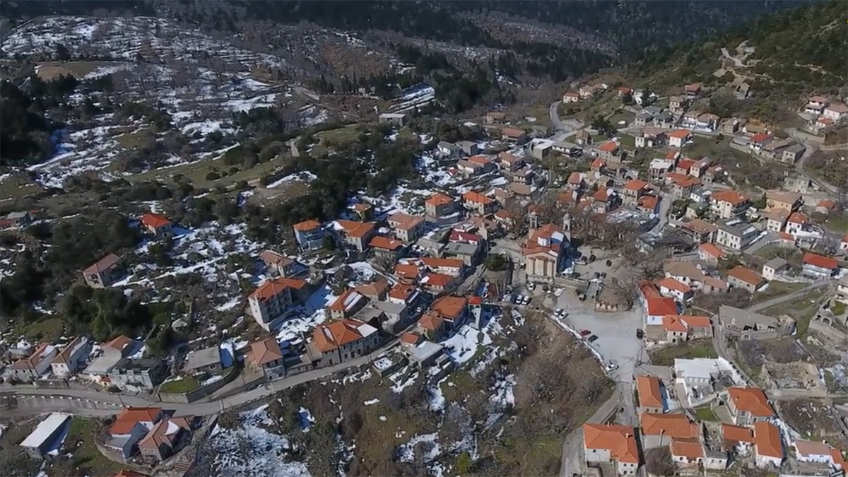 Κοσμάς Κυνουρίας: Αποκαλύπτοντας όλο το μεγαλείο του Πάρνωνα από ψηλά (Βίντεο)