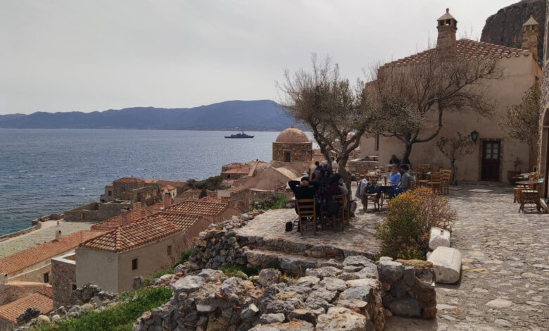 Πολεμικά πλοία στη Μονεμβασιά (7)