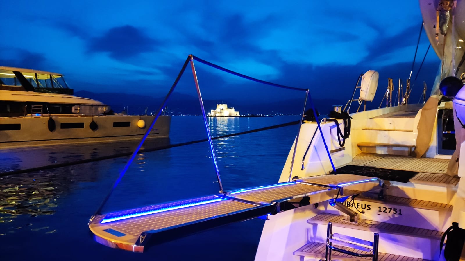 Dubai Harbour Marina το Ναύπλιο, αλλά οι ντόπιοι με άδειες τσέπες