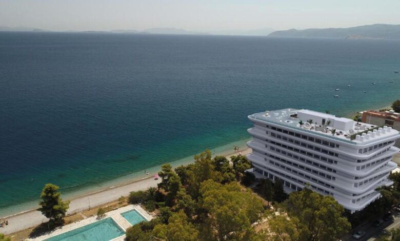 isla brown corinthia