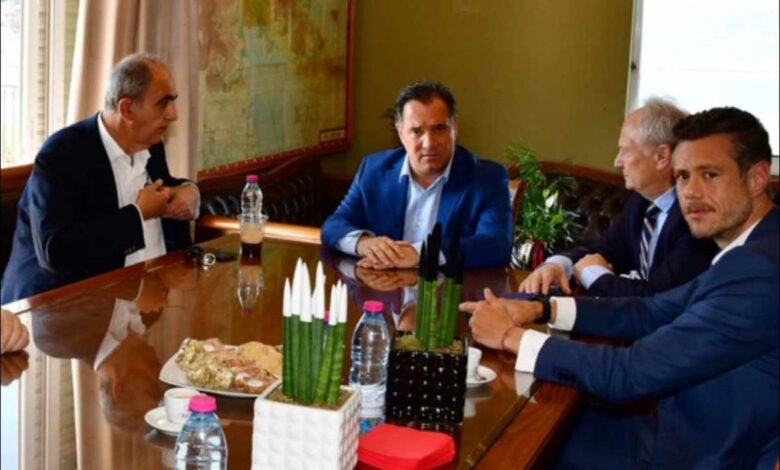 Άδωνις Γεωργιάδης στο γραφείο Δ. Σχοινοχωρίτη
