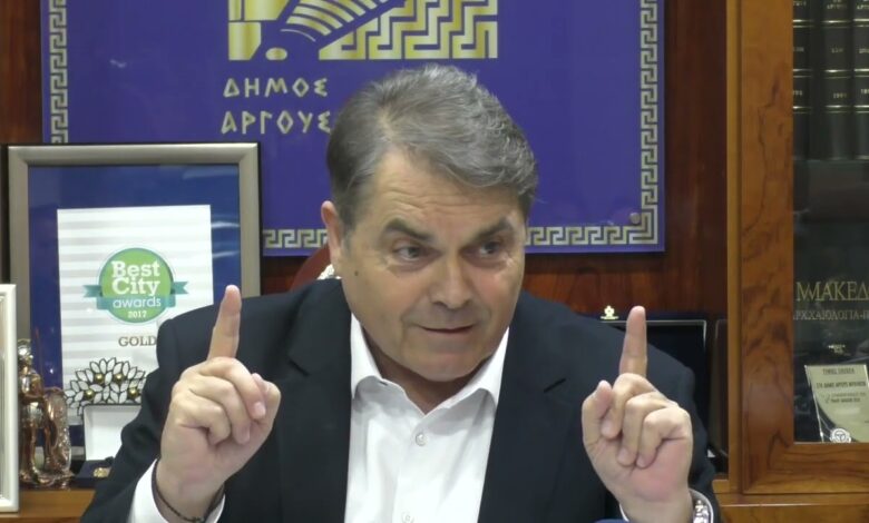 Δημήτρης Καμπόσος