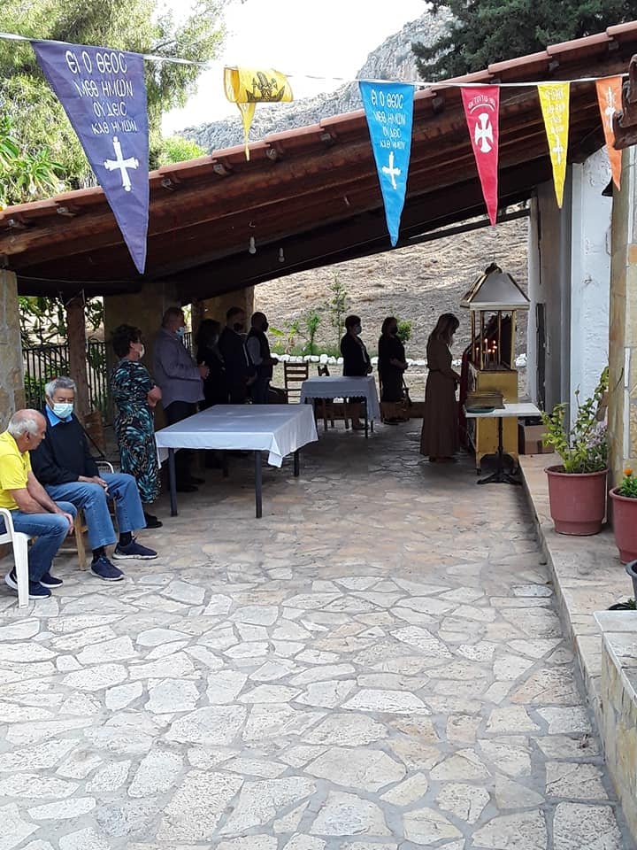 Εκκλησάκι Άγιος Ιωάννης Θεολόγος Καραθώνα (4)