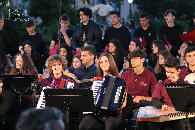 Μουσική διαμαρτυρία από μαθητές στο Ναύπλιο