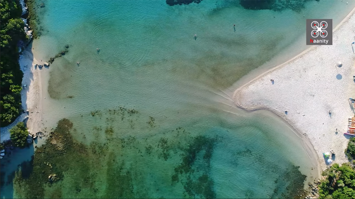 Δείτε την παραλία με το αστείο όνομα και την απαράμιλλη ομορφιά (Βίντεο)