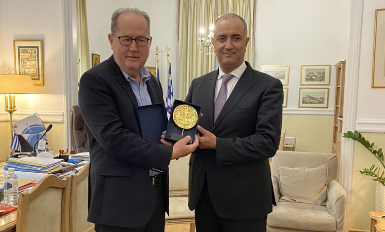Νίκας πρεσβευτής Μαρόκου (2)