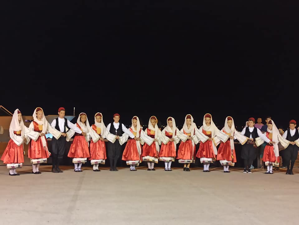 Παραδοσιακοί χοροί από μαθητές στο λιμάνι Ναυπλίου (6)