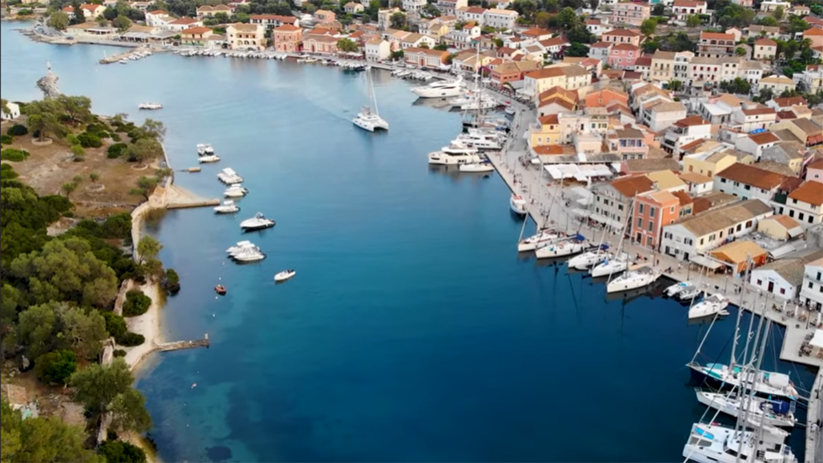 Ξέρατε ότι το πιο γραφικό φιόρδ της Ευρώπης βρίσκεται σε Ελληνικό νησί; (Βίντεο)