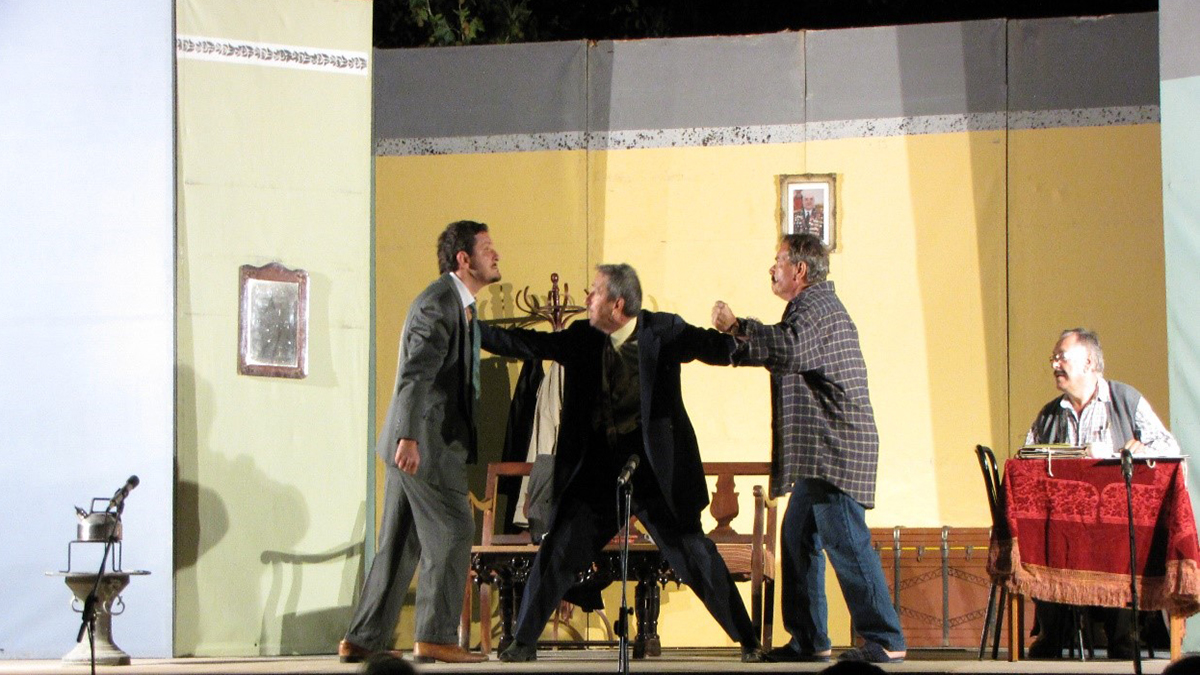 Θέατρο Πρόταση στο Άργος: Πίσω από τις πικροδάφνες